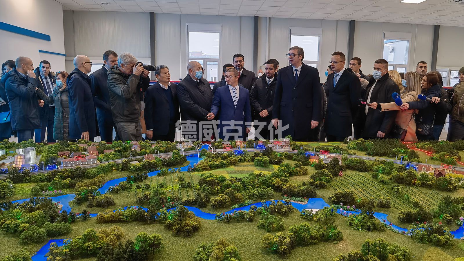 匈塞铁路塞尔维亚诺苏段开工典礼(图4) 匈塞铁路塞尔维亚诺苏段开工典礼(图4)